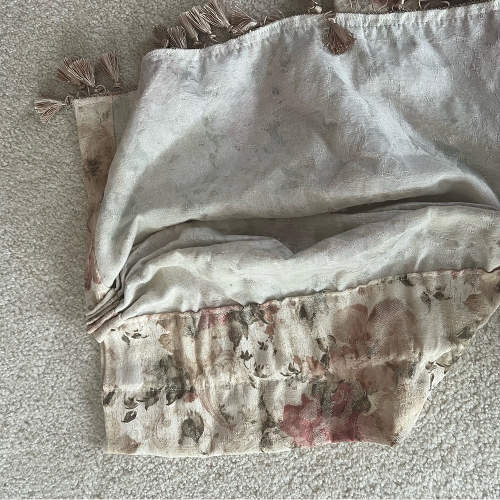 Croscill Valance - Picture 3 of 4